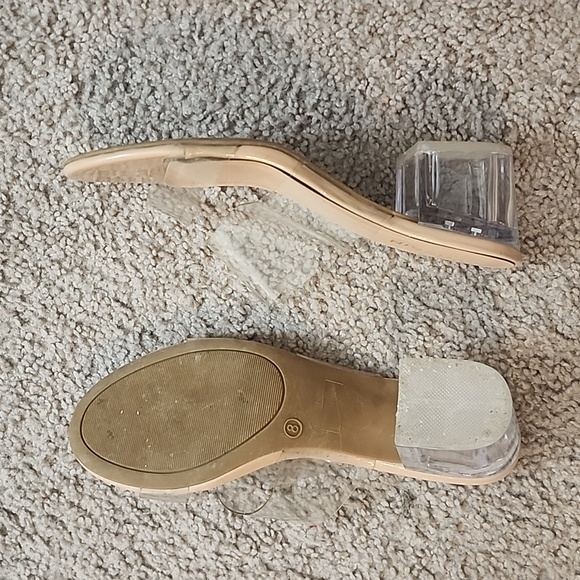 Heel - Picture 2 of 2